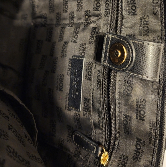 Michael Kors purse handbag - Picture 6 of 9